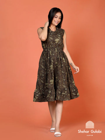 Cocoa Flowers Ruffled Collar Dress